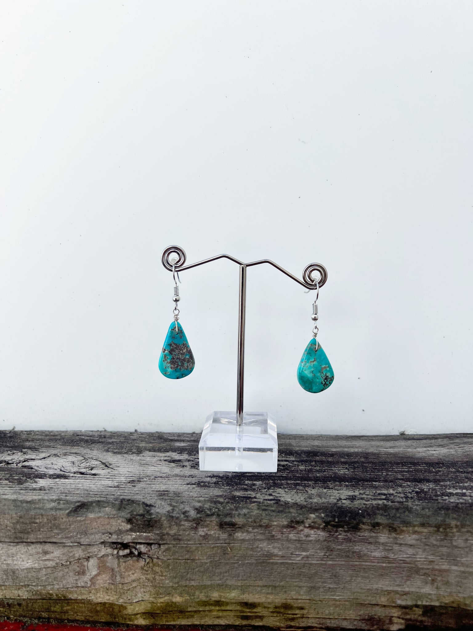 AER5214 Montana Silversmith Attitude Drop Earrings