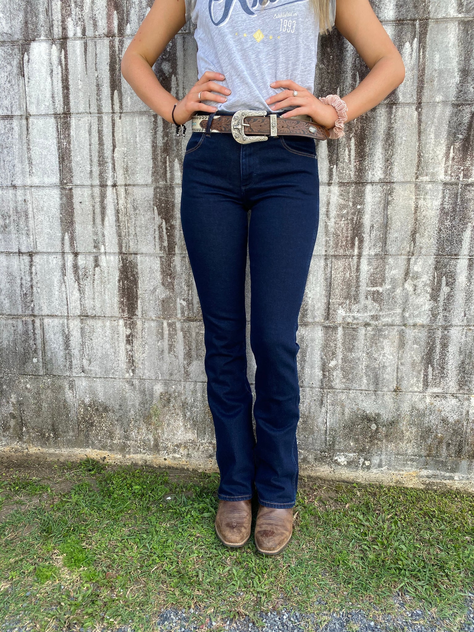 W 091040 OR5 Wrangler Ladies LONG Leg approx 33 34 Stretch Bootcut LittleBit Country