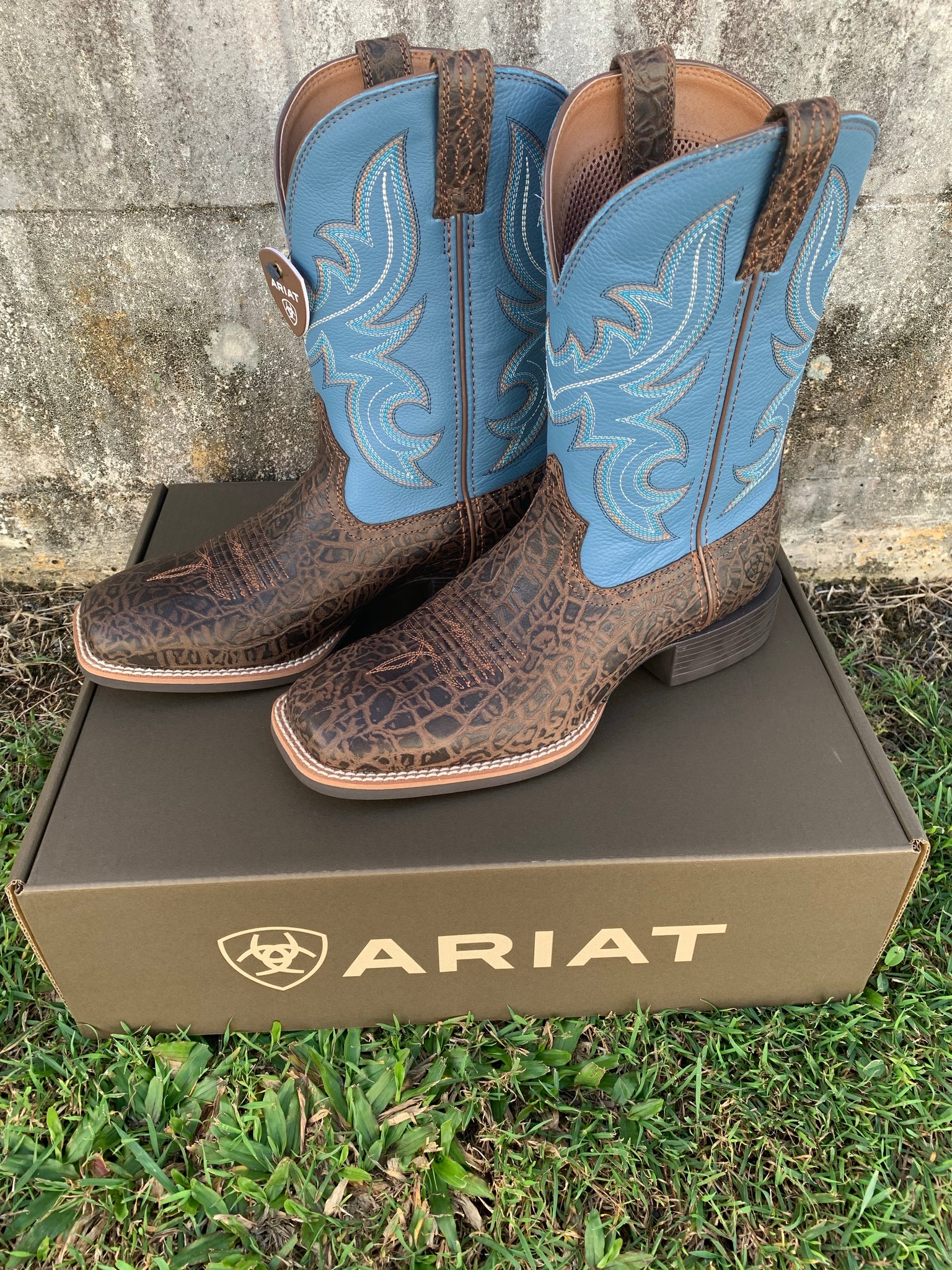10038361 Ariat Mens Sport Cow Country Boots Fencepost Brown/Clear Blue
