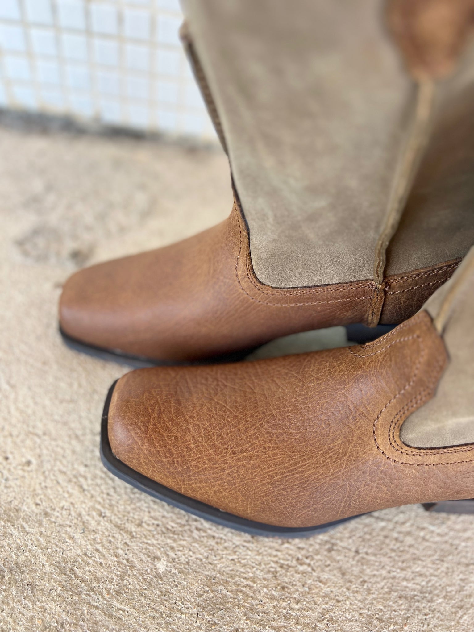 10044536 Ariat Ladies Rambler Boots Brown Bomber
