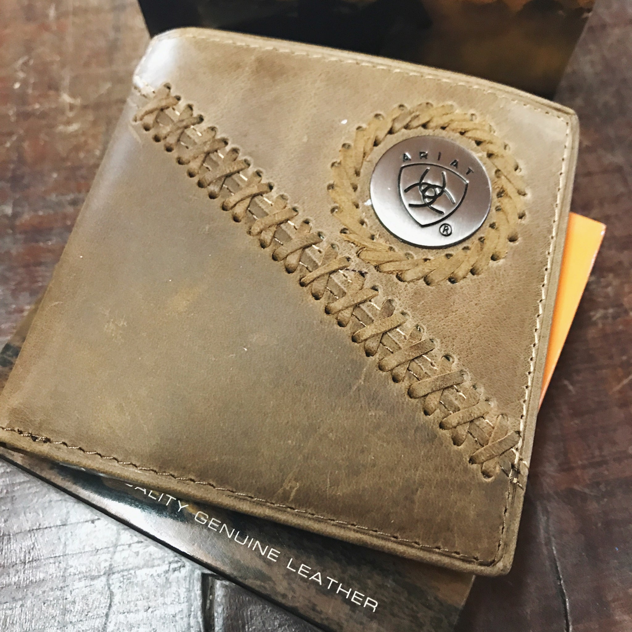 WLT2100A Ariat Bi-fold Wallet