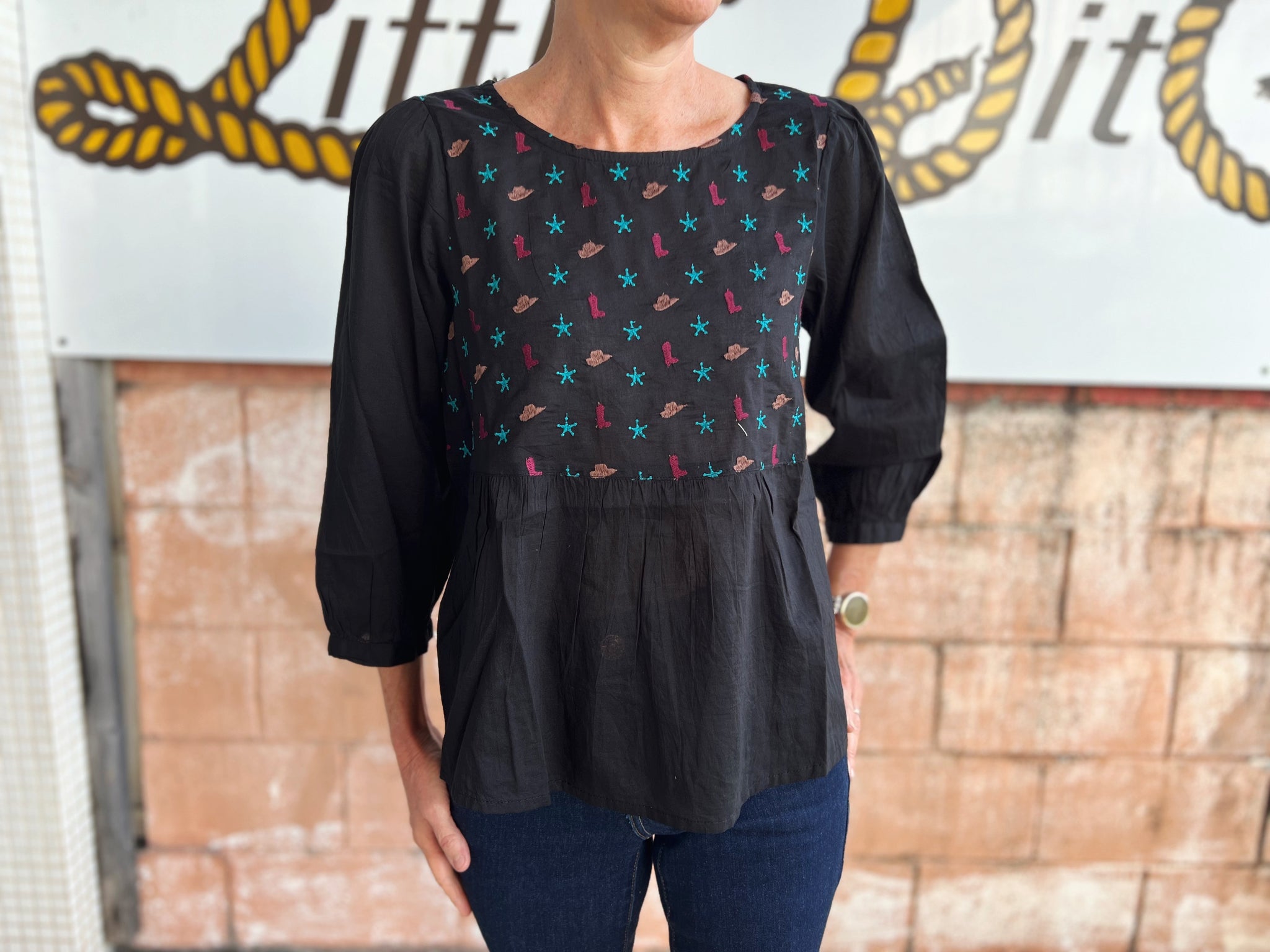 03-050-0565-6102 Roper Ladies Five Star Collection LS Blouse Solid Black