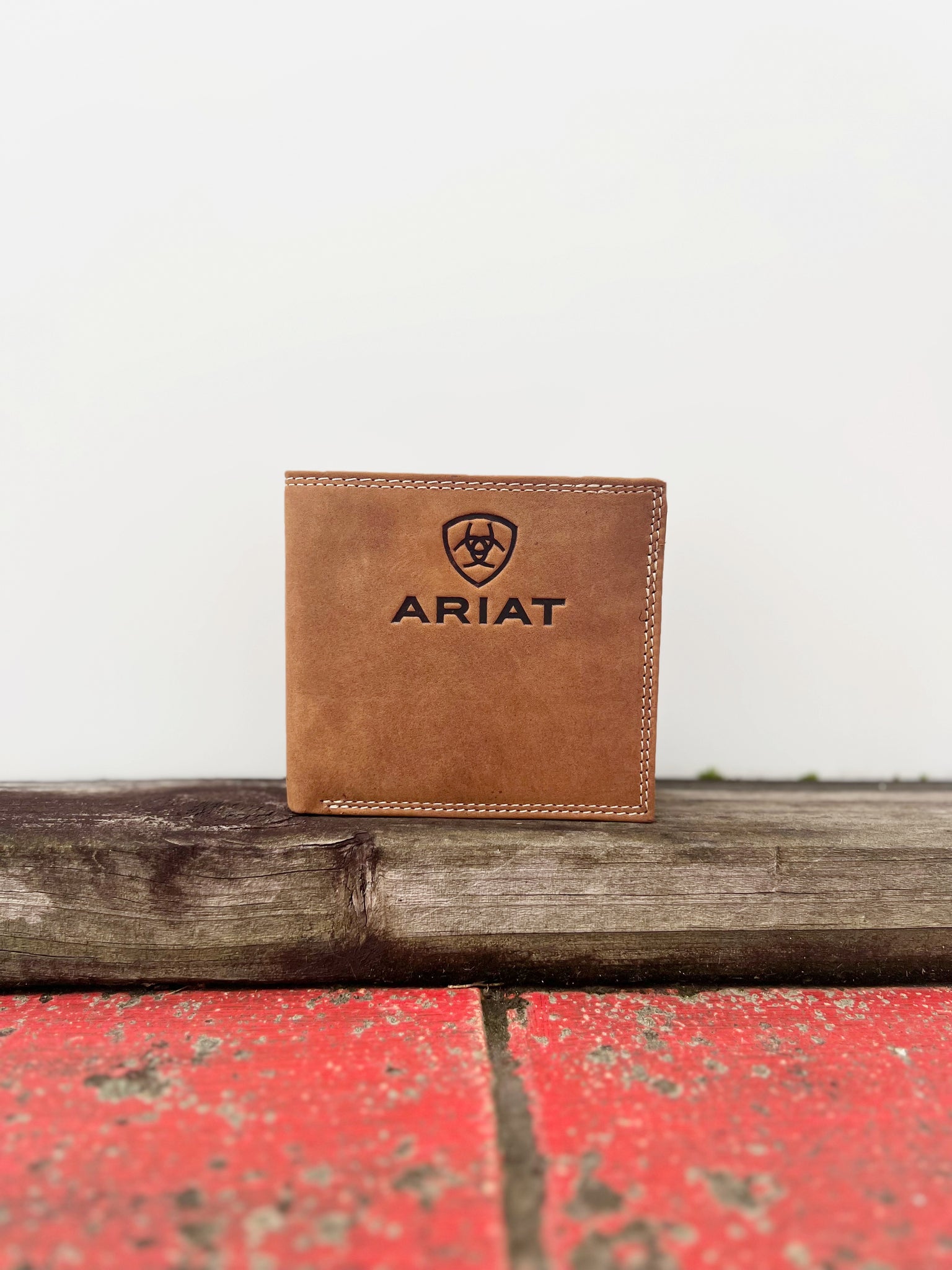 A3548244 Ariat Large Bi-Fold Wallet Medium Brown