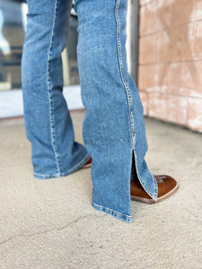 112317793 Wrangler Retro Q Ladies Mae Mid Rise Jean