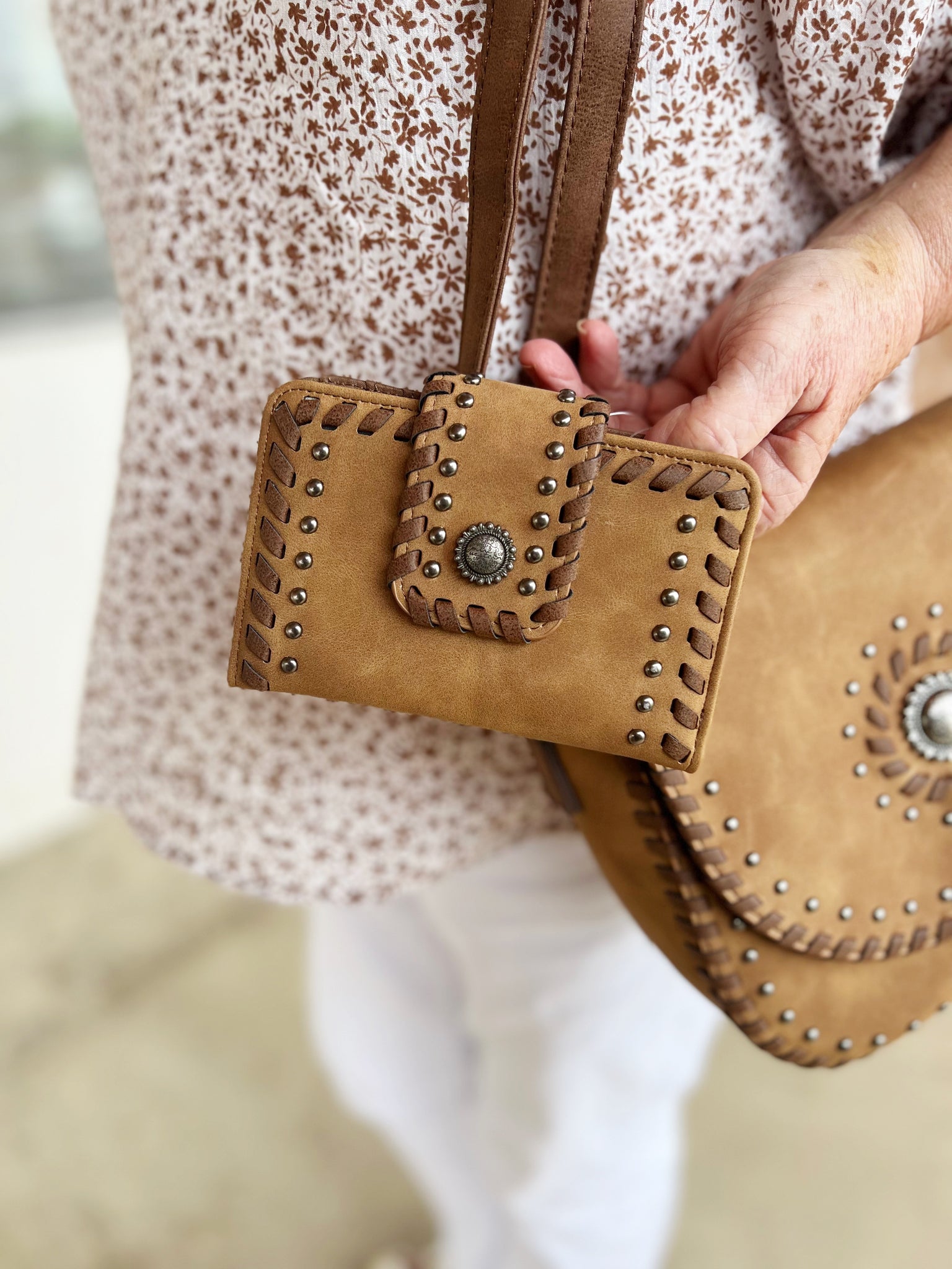 P3W2987WLT Pure Western Frankie Wallet Tan