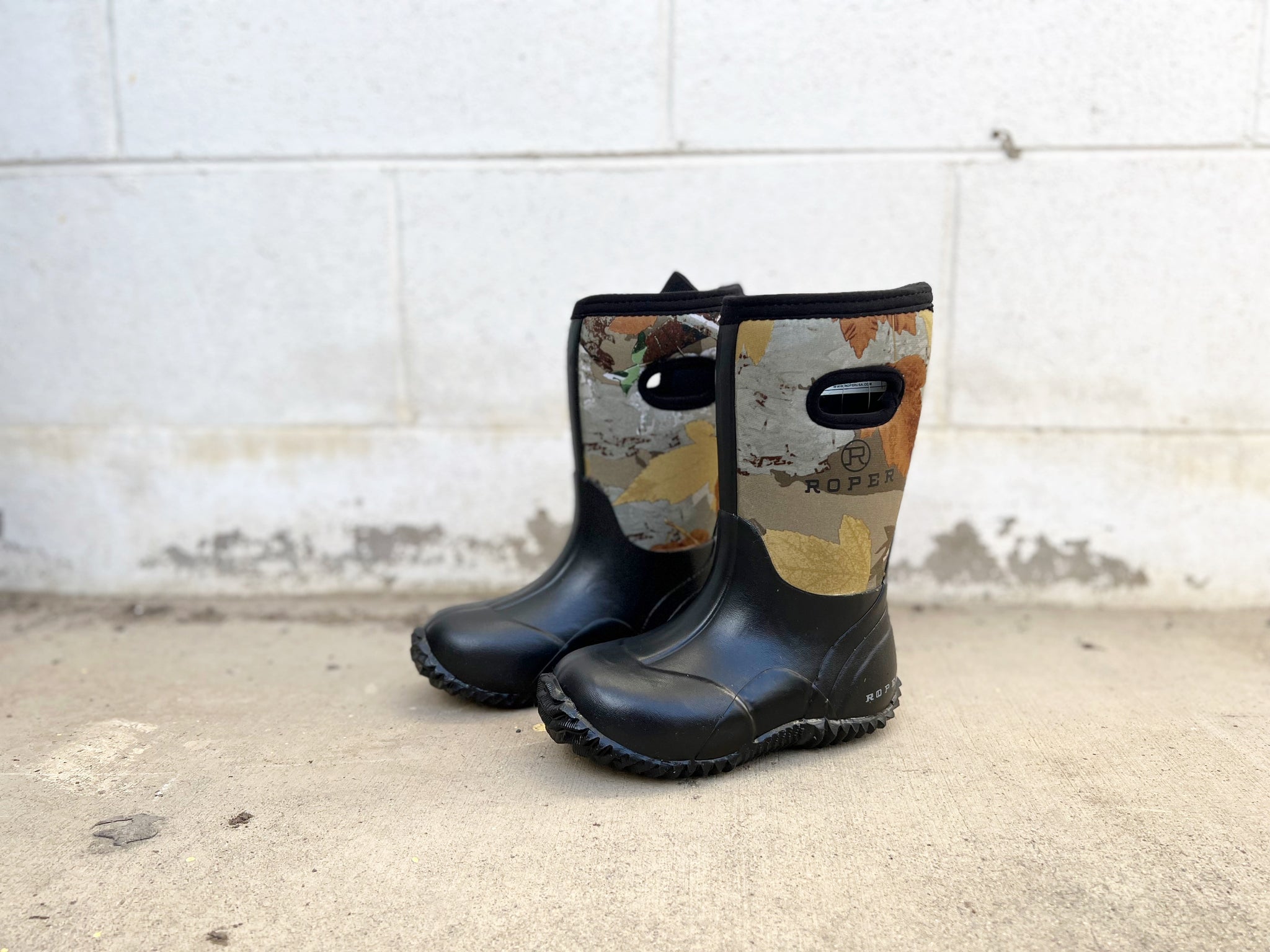 Roper Big Kids Barnyard 9" Gumboot Black/Camo