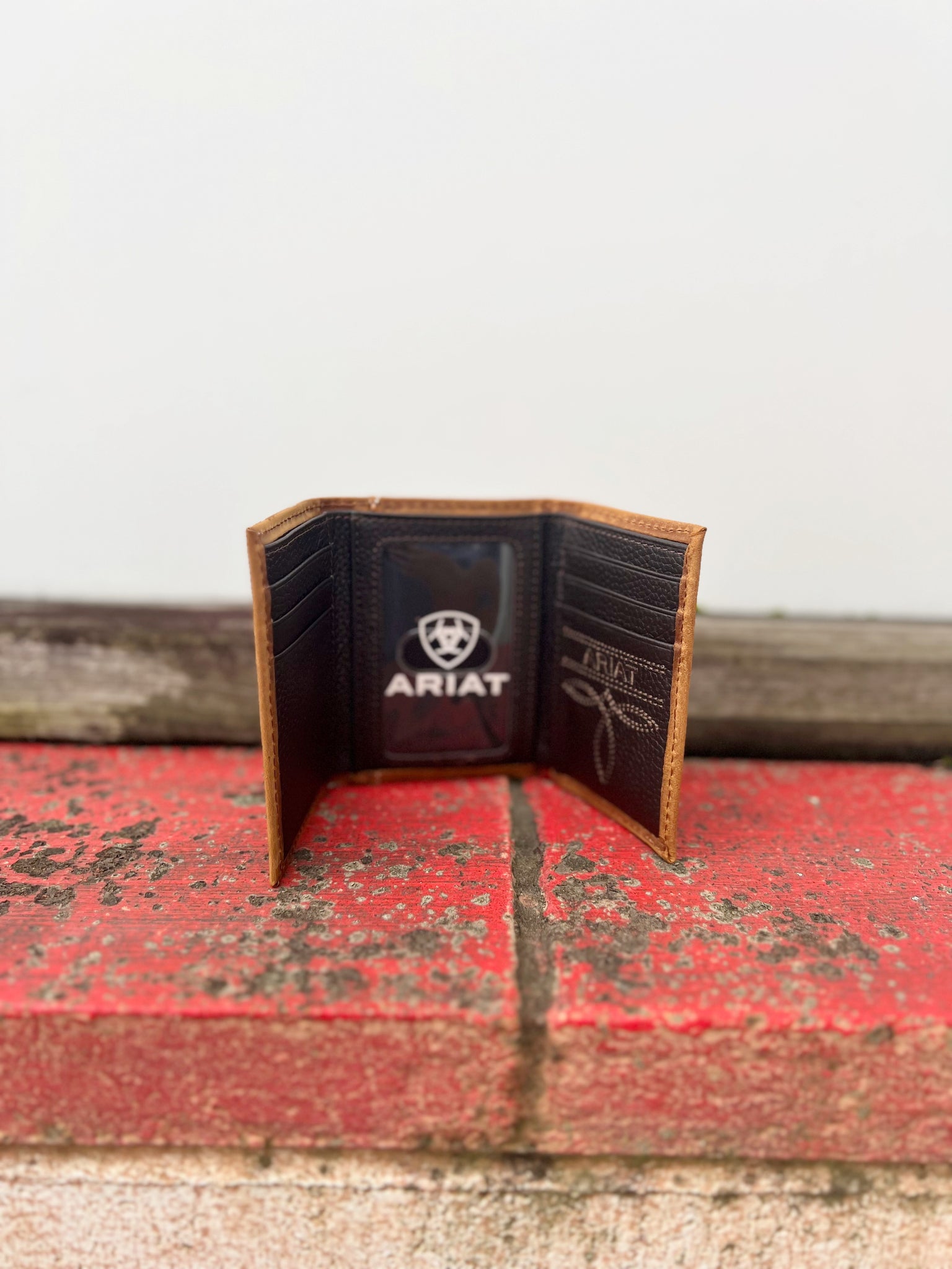 A3545344 Ariat Trifold Wallet Medium Brown