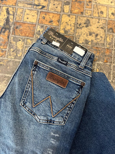 112317793 Wrangler Retro Q Ladies Mae Mid Rise Jean