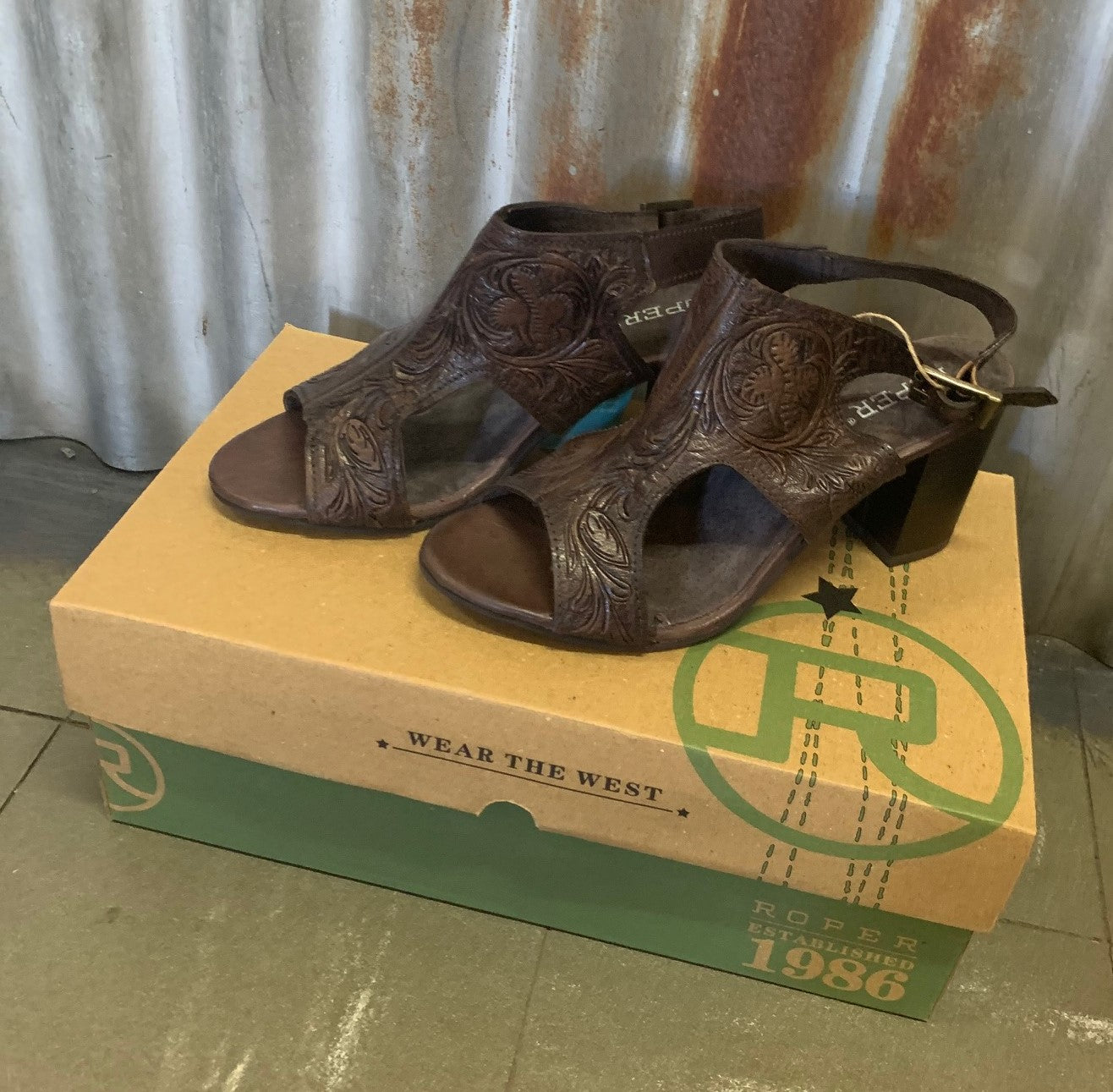 09-021-0946-2730 Roper Ladies Mika II Tooled Leather Brown
