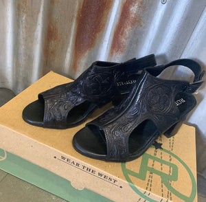 09-021-0946-2727 Roper Ladies Mika II Tooled Leather Black